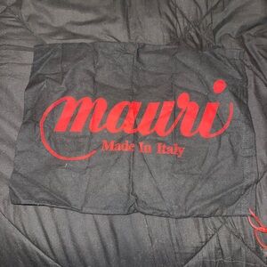 Mauri Black dust Bag with Red Logo